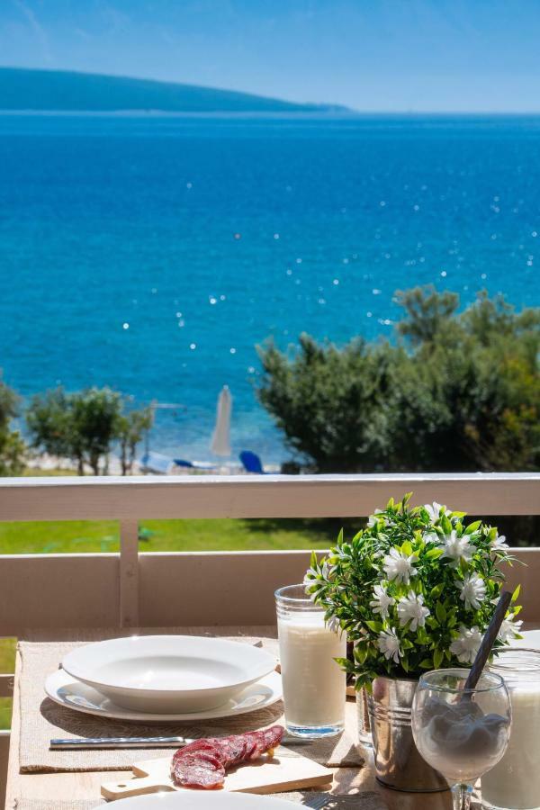 Апартаменты Ifi Sea House Никиана Экстерьер фото